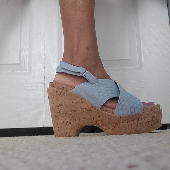 Nina Harper Sky-Blu wedge sandal - Picture 8 of 13